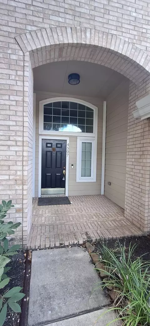 Exterior - 4507 Bridgestone Point Dr, Spring, TX 77388 photo 4 of 4