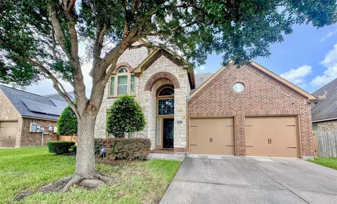 2611 Night Song Dr, Pearland, TX 77584