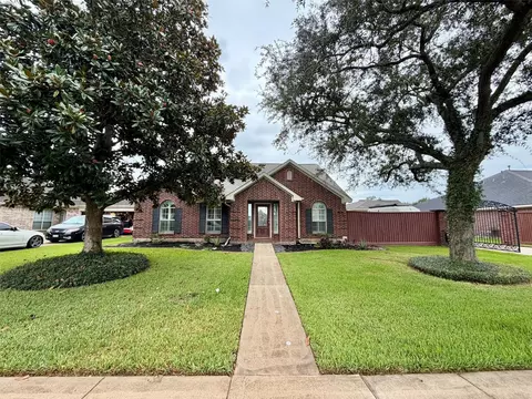 2119 Meadows Blvd, League City, TX 77573