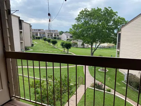 204 Lakeview Ter # E, Montgomery, TX 77356
