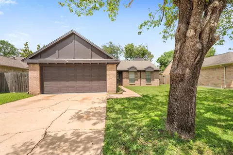 3410 E Heatherock Cir, Sugar Land, TX 77479