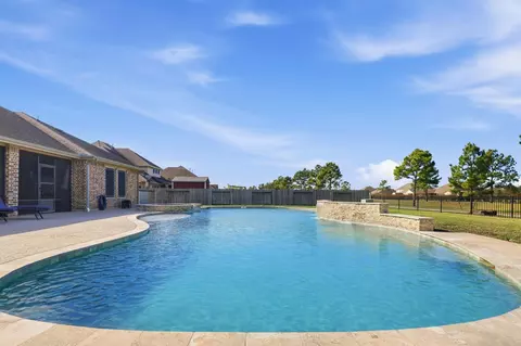 4115 Broadmoor Dr, Mont Belvieu, TX 77523
