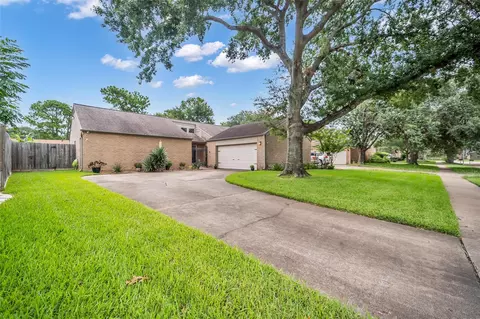 1018 Apache Falls Dr, Katy, TX 77450 photo 1