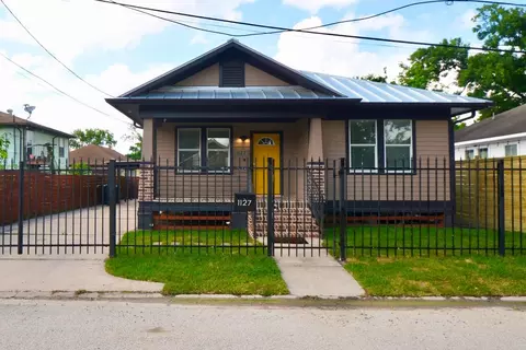 1127 Hammock St, Houston, TX 77009