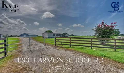 10901 Harmon School Rd, Burton, TX 77835