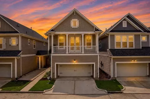 Exterior - 7 Thorpe Ln, Spring, TX 77389 photo 6 of 6