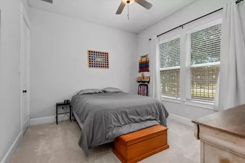 Bedroom - 7 Thorpe Ln, Spring, TX 77389 photo 2 of 5