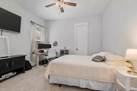 Bedroom - 7 Thorpe Ln, Spring, TX 77389 photo 1 of 5