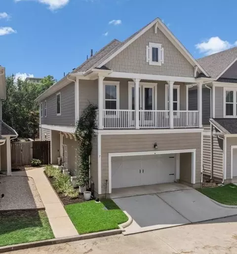 Exterior - 7 Thorpe Ln, Spring, TX 77389 photo 2 of 6