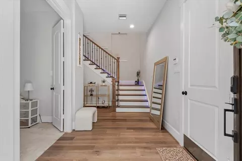 Entry Way - 7 Thorpe Ln, Spring, TX 77389 photo 1 of 2