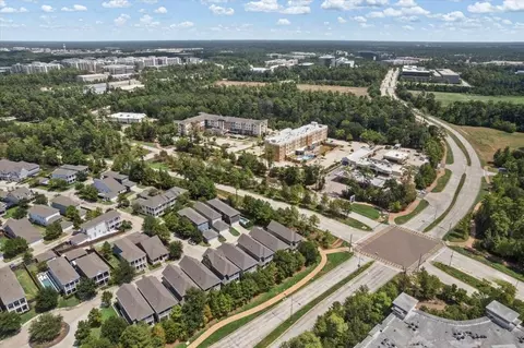 View/Area - 7 Thorpe Ln, Spring, TX 77389 photo 1 of 5