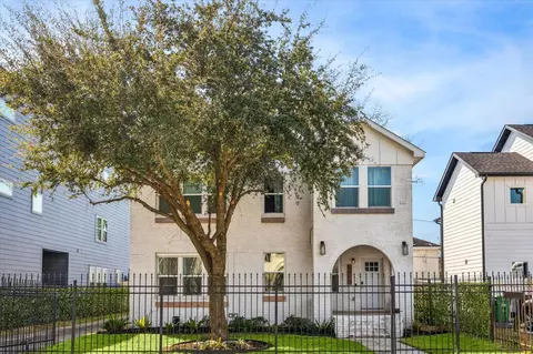2410 Truxillo St, Houston, TX 77004