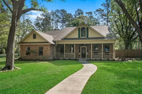 2400 Hollowbrook Ln, Conroe, TX 77384