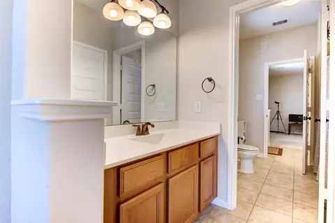 Bath - 5002 Sawmill Terrace Ln, Spring, TX 77389 photo 6 of 8