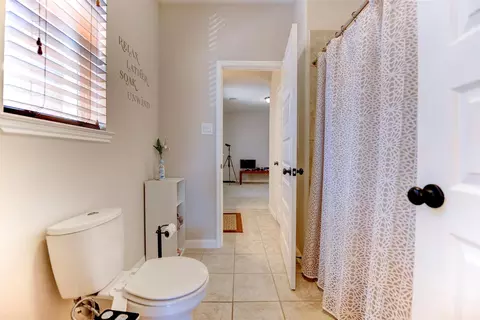 Bath - 5002 Sawmill Terrace Ln, Spring, TX 77389 photo 5 of 8