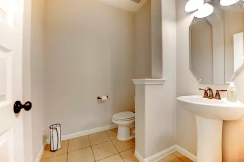 Bath - 5002 Sawmill Terrace Ln, Spring, TX 77389 photo 1 of 8