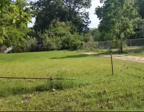 242 Georgia St, Houston, TX 77029