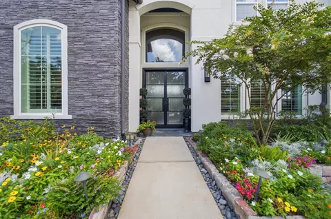 Exterior - 23722 Thortons Park Ln, Spring, TX 77389 photo 4 of 8