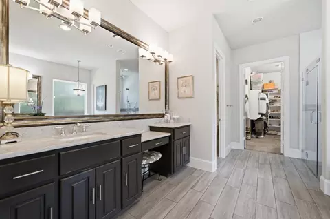 Bath - 23722 Thortons Park Ln, Spring, TX 77389 photo 2 of 7