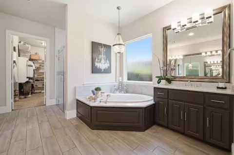 Bath - 23722 Thortons Park Ln, Spring, TX 77389 photo 3 of 7