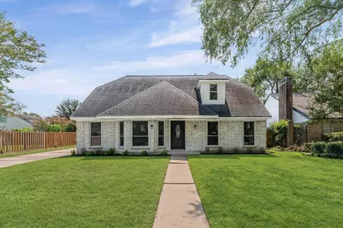 15439 Woodhorn Dr, Houston, TX 77062