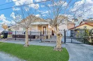 1401 Holly St, Houston, TX 77007