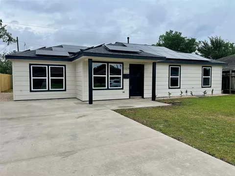 1127 Roper St, Houston, TX 77034