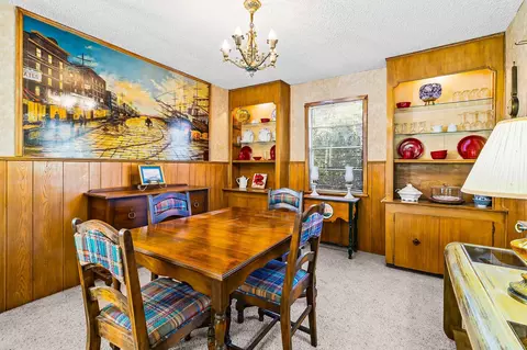 Dining - 433 W Laurelia Loop, Corrigan, TX 75939 photo 2 of 2