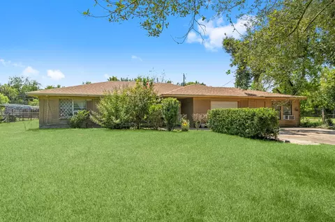 814 Isetta Ln, Houston, TX 77060