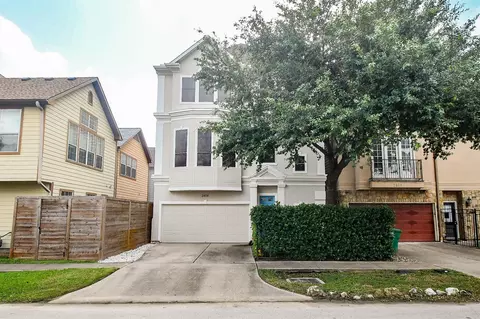 2614 Maxroy St, Houston, TX 77007