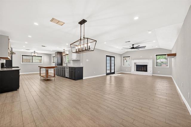 809 Bernard Ave, Rosenberg, TX 77471