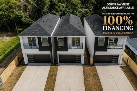 1911 Dewalt St, Houston, TX 77088