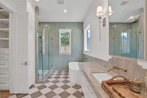 1191 Chamboard Ln, Houston, TX 77018