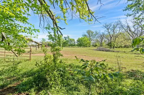 6504 Viereck Rd, Sealy, TX 77474
