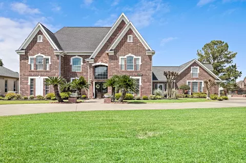 2700 Spurlock Rd, Nederland, TX 77627