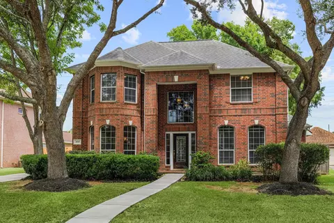 8319 Big Bend Dr, Sugar Land, TX 77479