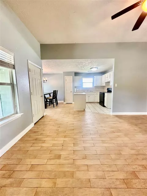 4710 Comal River Loop Loop, Spring, TX 77386 photo 5