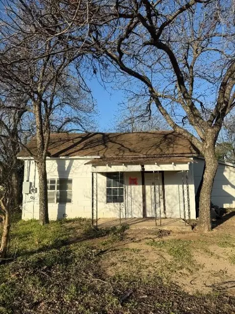 204 Dallas St, Nocona, TX 76255