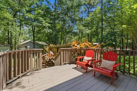 Exterior - 39 Creek Forest Ln, Conroe, TX 77384 photo 5 of 16