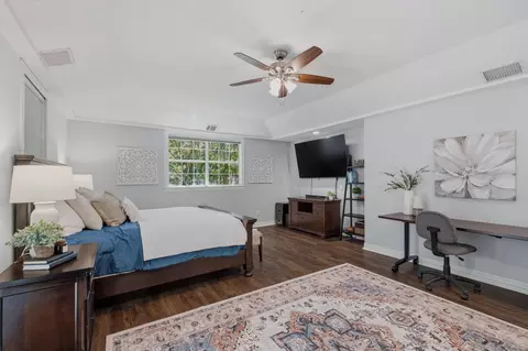 Bedroom - 39 Creek Forest Ln, Conroe, TX 77384 photo 3 of 7
