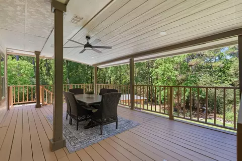 Exterior - 39 Creek Forest Ln, Conroe, TX 77384 photo 7 of 16