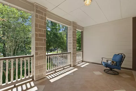 Exterior - 39 Creek Forest Ln, Conroe, TX 77384 photo 6 of 16