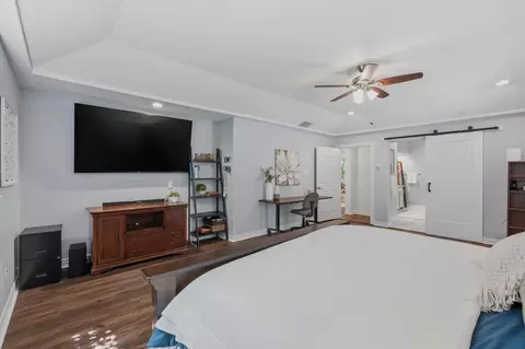 Bedroom - 39 Creek Forest Ln, Conroe, TX 77384 photo 2 of 7