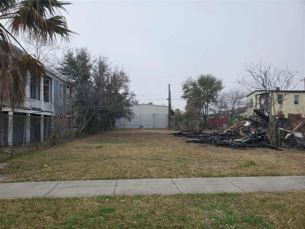 2710 Ave K
