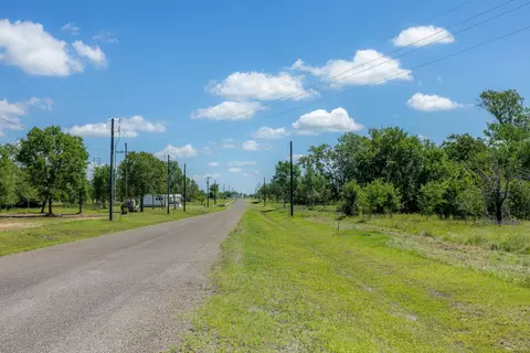 6534 Atakapan Trl, Bedias, TX 77831