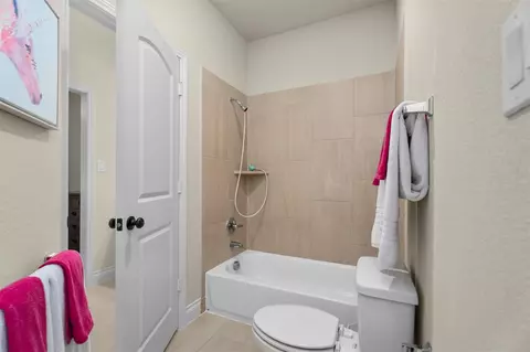 Bath - 27950 Arden Trl, Spring, TX 77386 photo 5 of 7