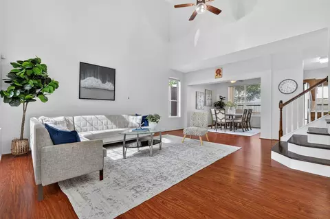 10054 Rio Bravo Rd, Houston, TX 77064