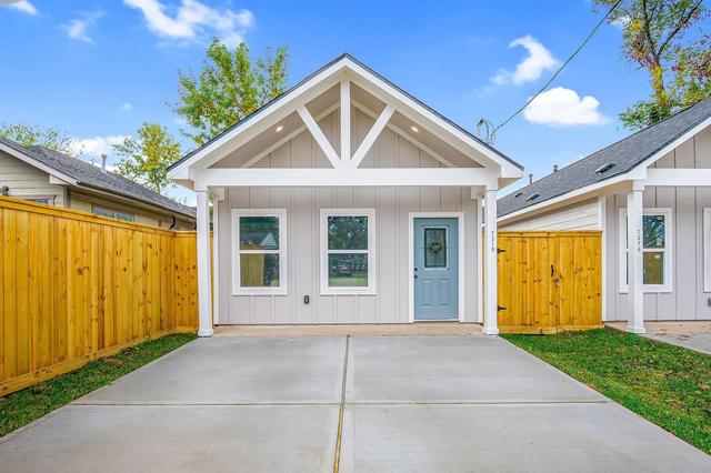 7318 Victoria St, Houston, TX 77020