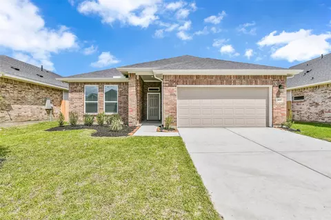3015 King Oaks St, Baytown, TX 77520