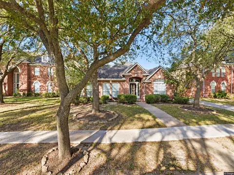 1906 Gray Birch Dr, Sugar Land, TX 77479